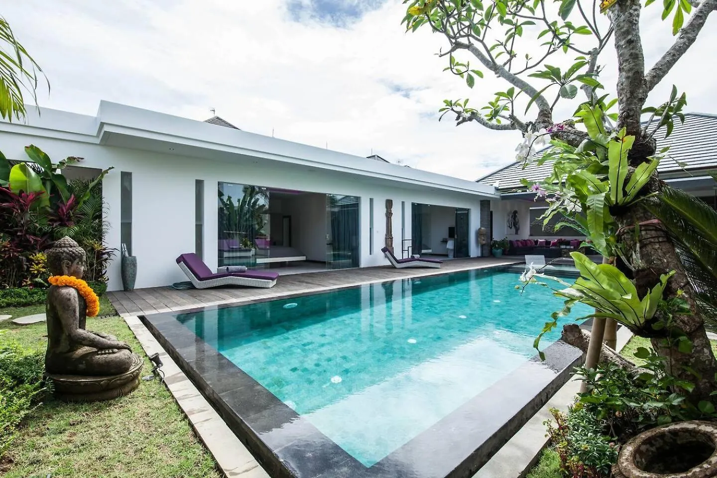 Seminyak Superbe Villa 4 Chambres 0*,  Indonesia